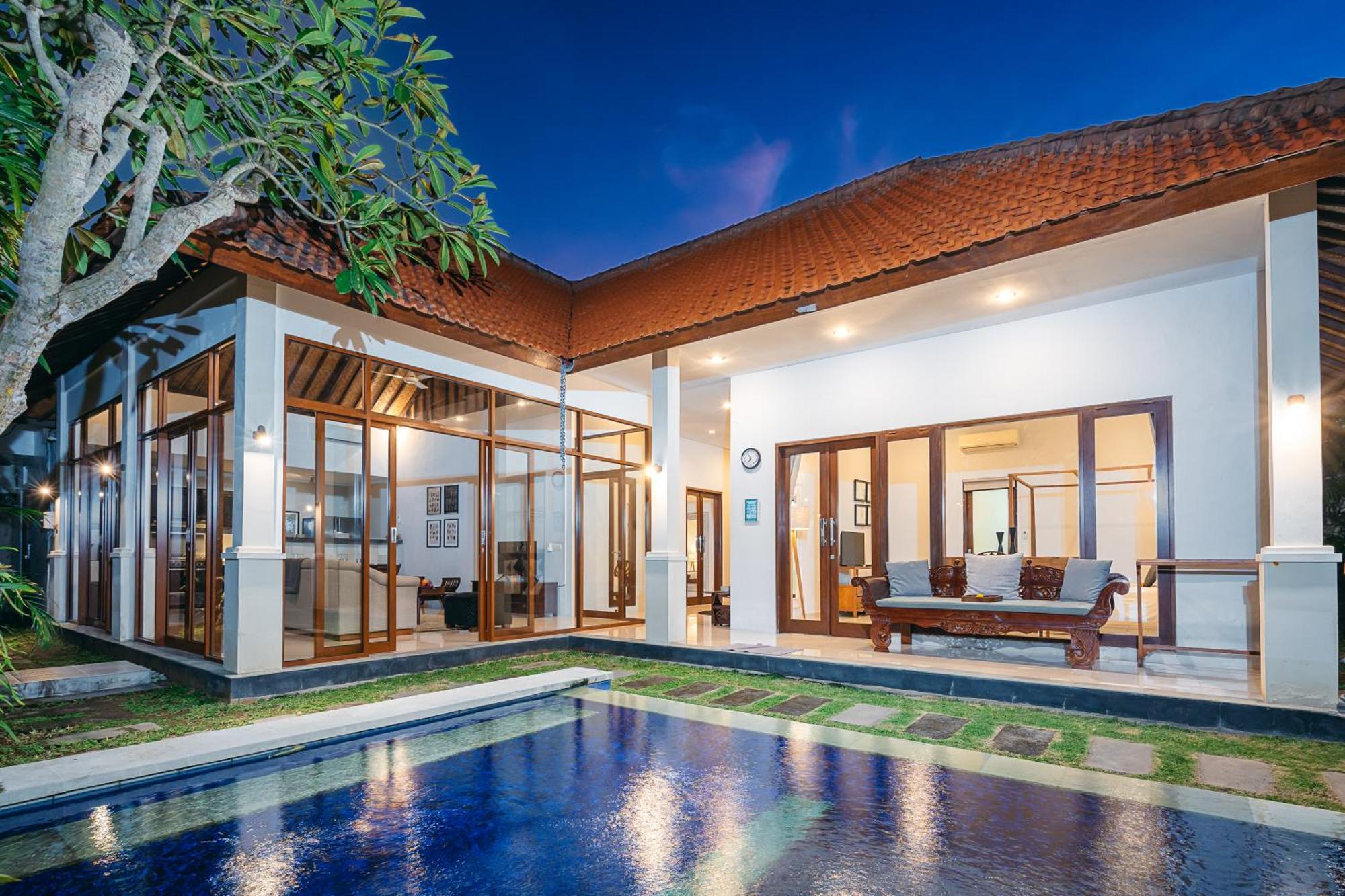 Mahayana Villa Batu Belig - Close To The Beach Canggu Buitenkant foto