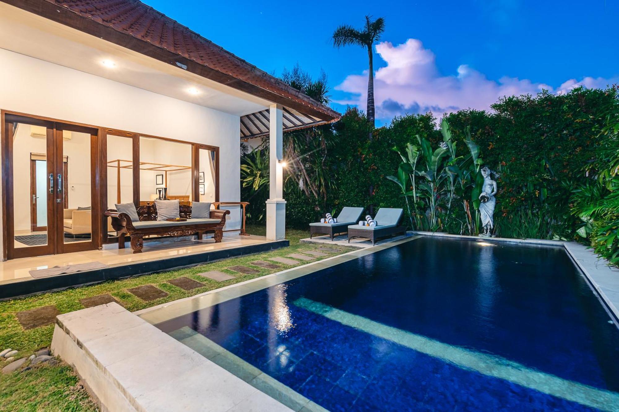 Mahayana Villa Batu Belig - Close To The Beach Canggu Buitenkant foto