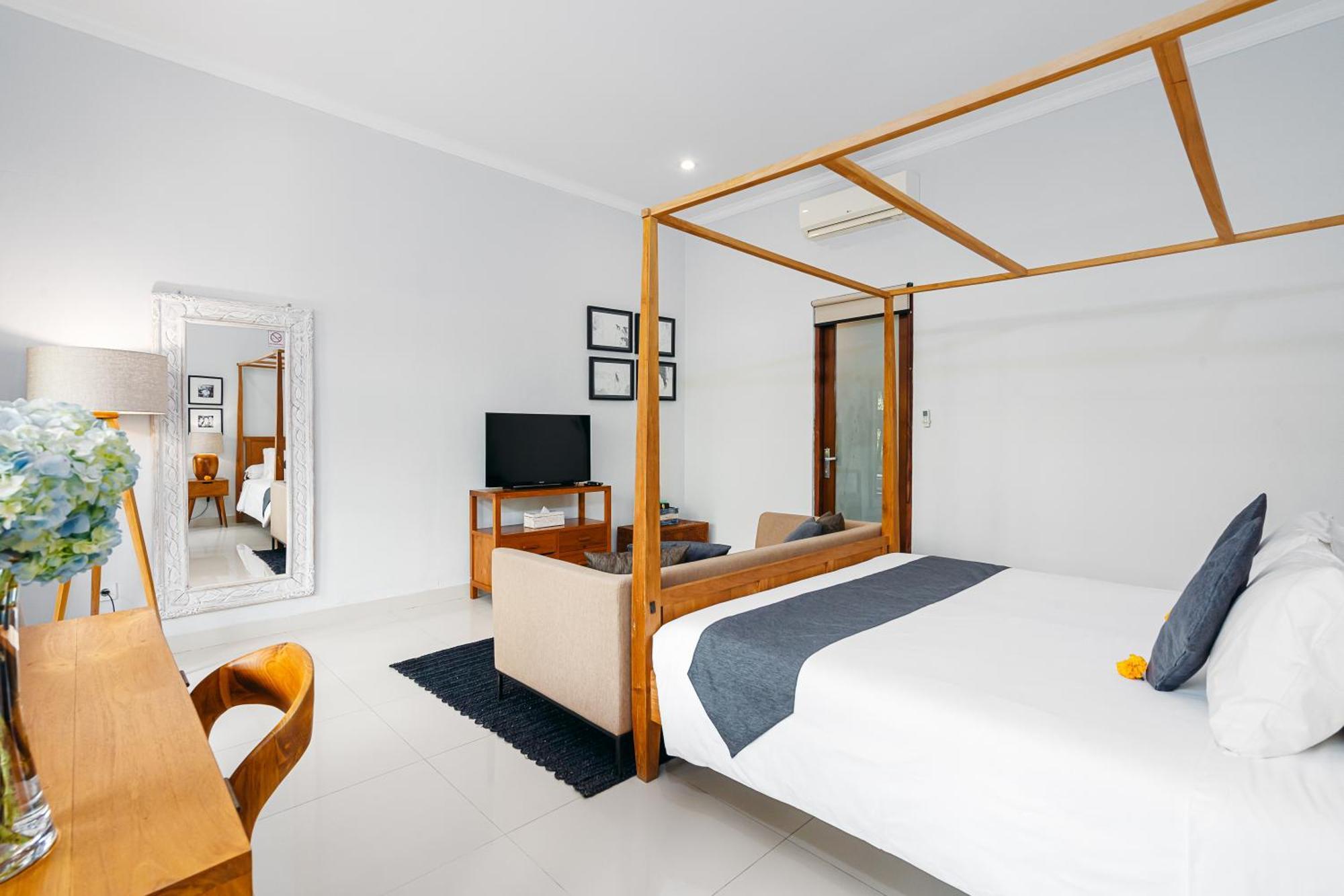 Mahayana Villa Batu Belig - Close To The Beach Canggu Buitenkant foto
