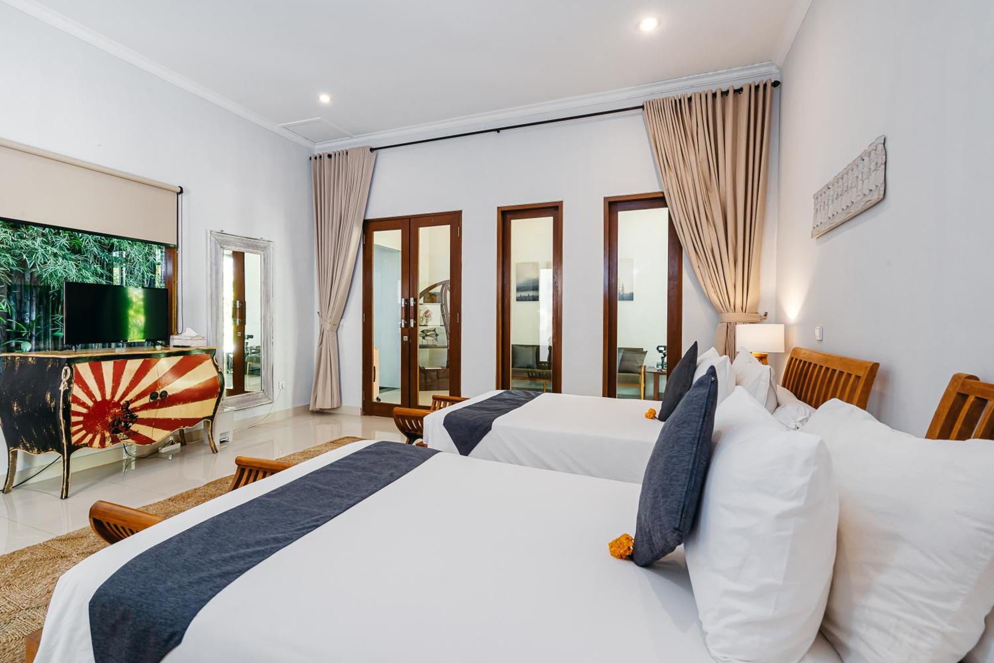 Mahayana Villa Batu Belig - Close To The Beach Canggu Buitenkant foto